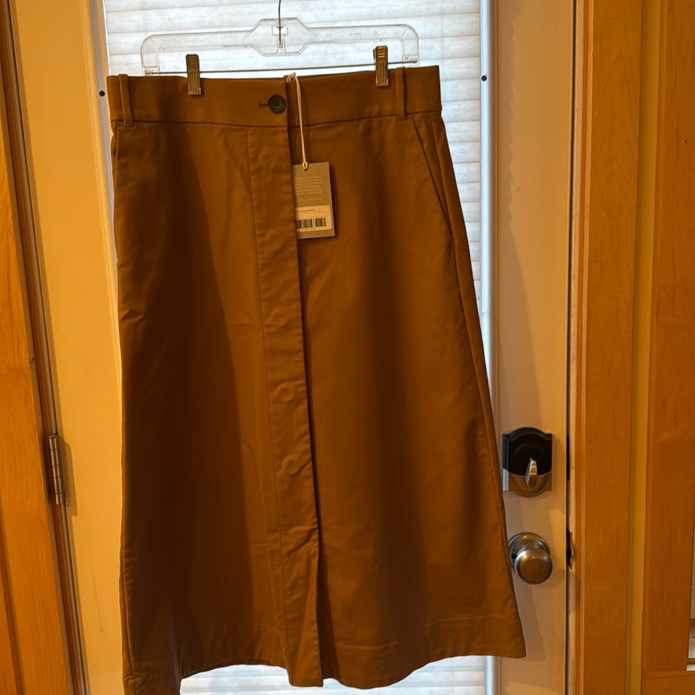 Everlane cotton midi skirt. Size 12 New with tags. Warm brown quality sewn